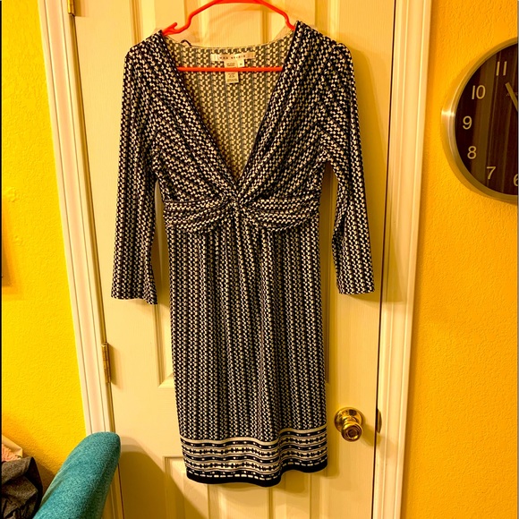 Empire Waist Pattern Dress - Picture 1 of 5